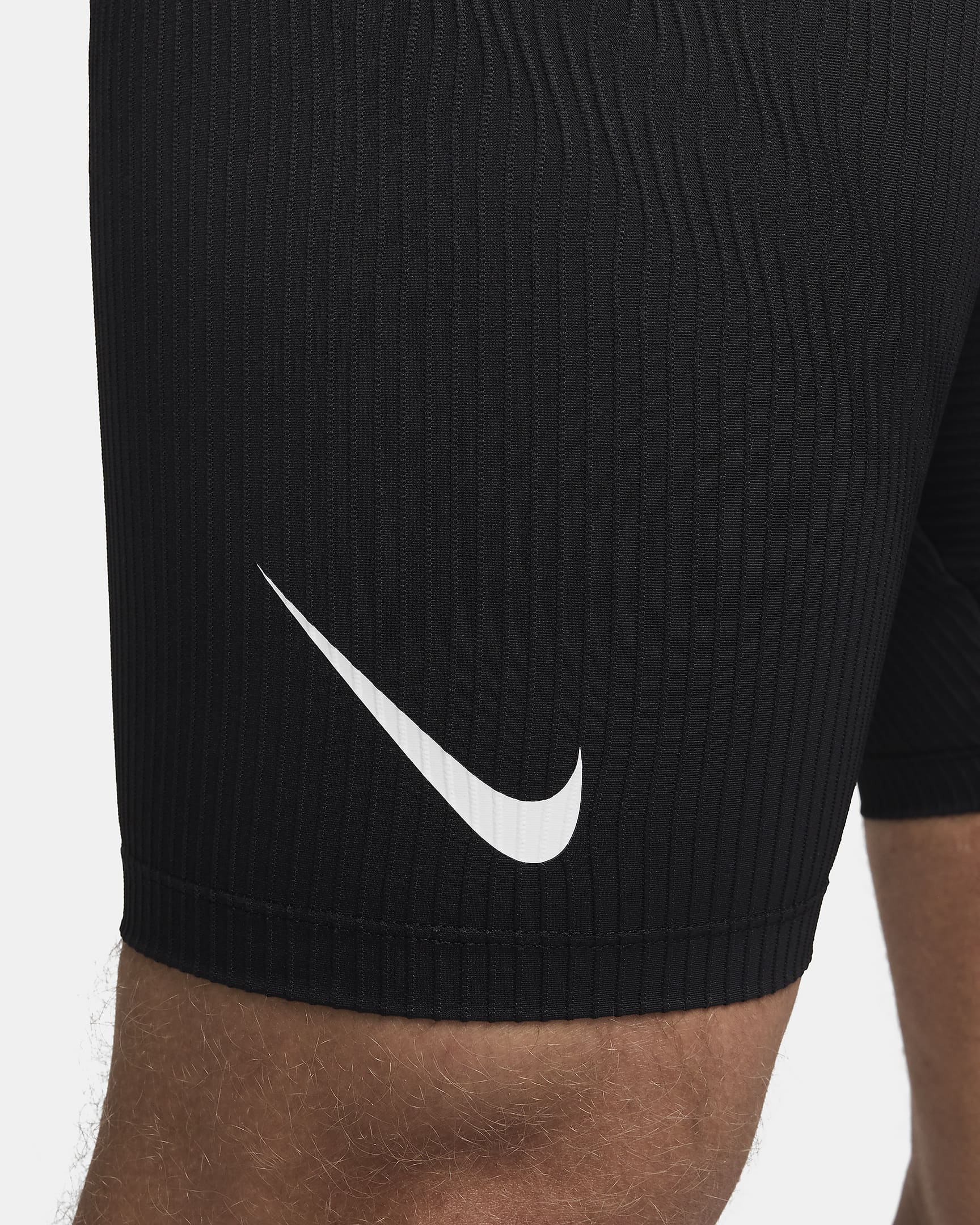 Nike Men's AEROSWIFT Half Tight Black
