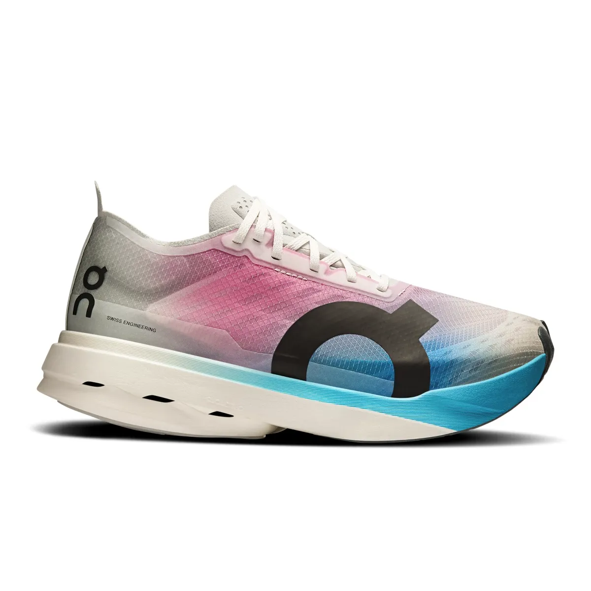 なおみ On Women's Cloudboom Strike White/Horizon